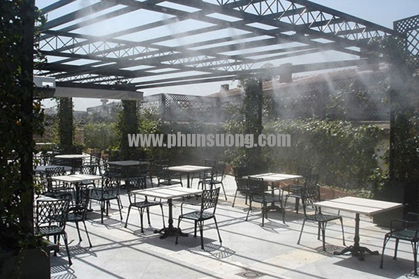 Hệ thống phun sương Hawin được sử dụng ở quán café tại Thanh Hóa